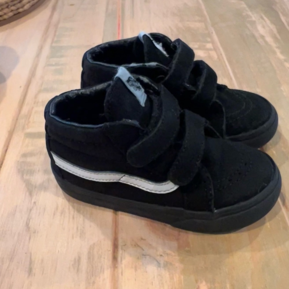 All black toddler vans